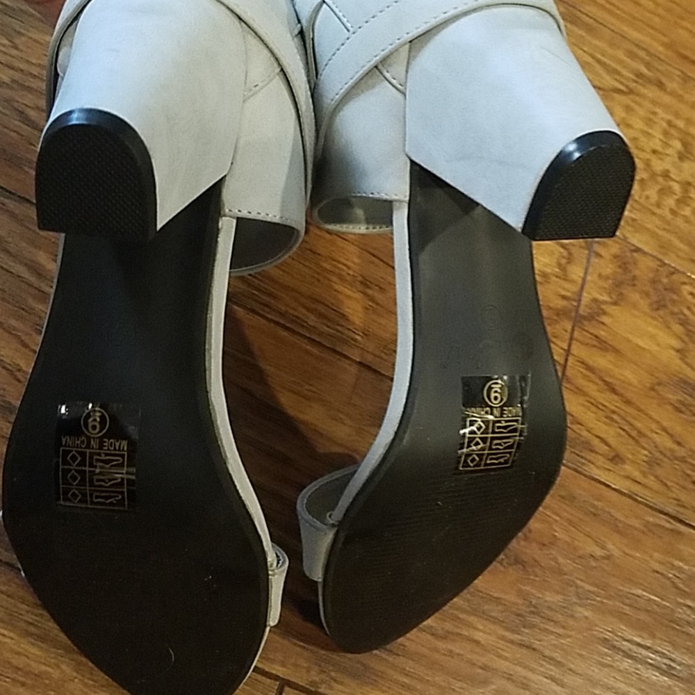 Machi Heels - Picture 5 of 7